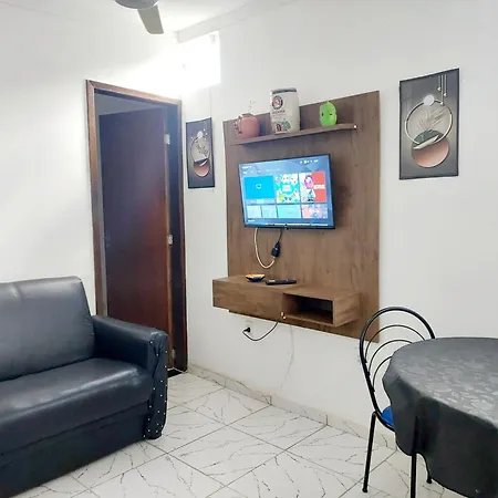 Kitnet Confortável em Cabo Frio Ar Smart TV-3